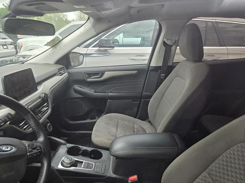 OXFORD WHITE 2022 Ford Escape SE