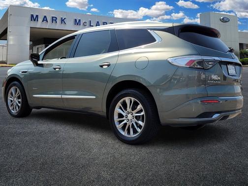 2022 Buick Enclave FWD Avenir
