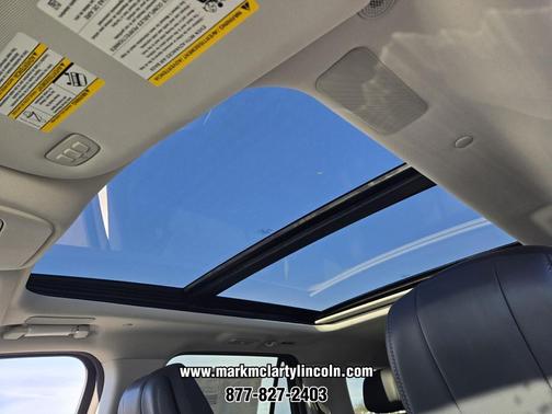 CRYSTAL WHITE METALLIC CC 2026 Lincoln Navigator Reserve