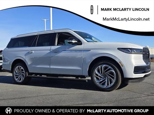 CRYSTAL WHITE METALLIC CC 2026 Lincoln Navigator Reserve
