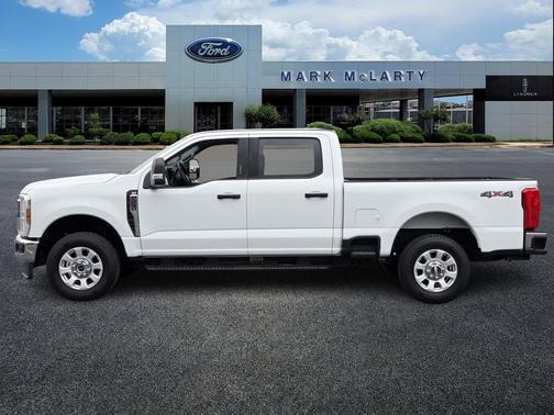 OXFORD WHITE 2024 Ford F-250 XLT
