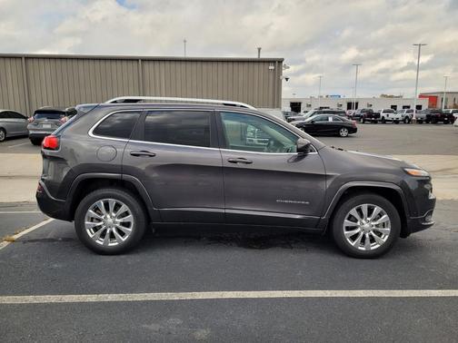 2018 Jeep Cherokee Overland