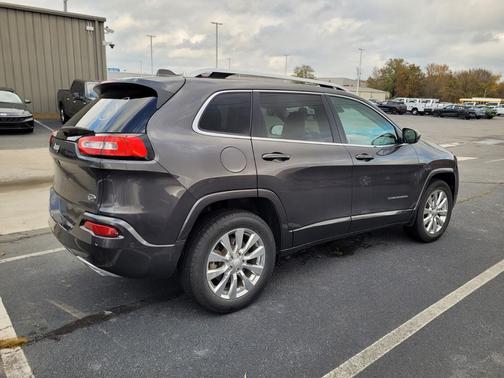 2018 Jeep Cherokee Overland