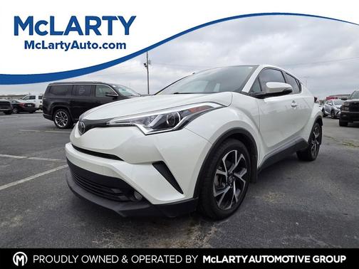 Blizzard Pearl 2018 Toyota C-HR XLE Premium