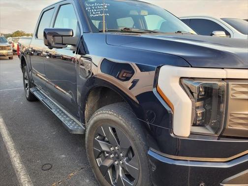 2023 Ford F-150 Lightning LARIAT