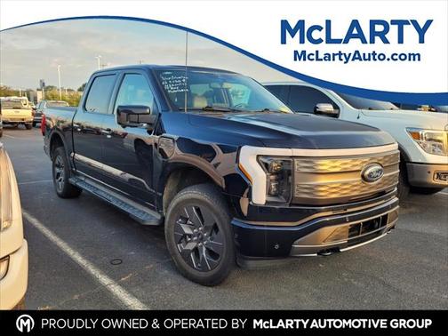 2023 Ford F-150 Lightning LARIAT