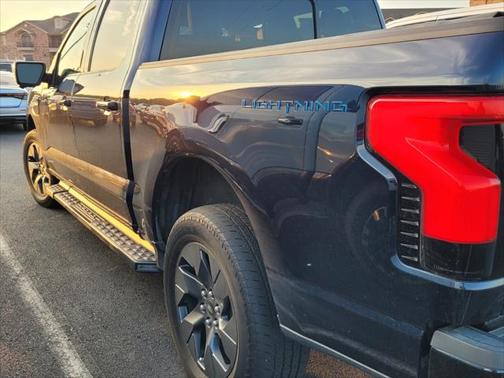 2023 Ford F-150 Lightning LARIAT
