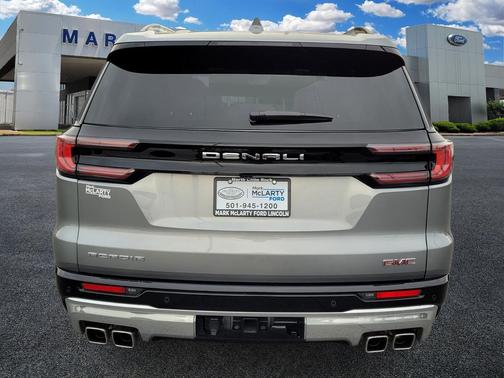 2025 GMC Acadia Denali