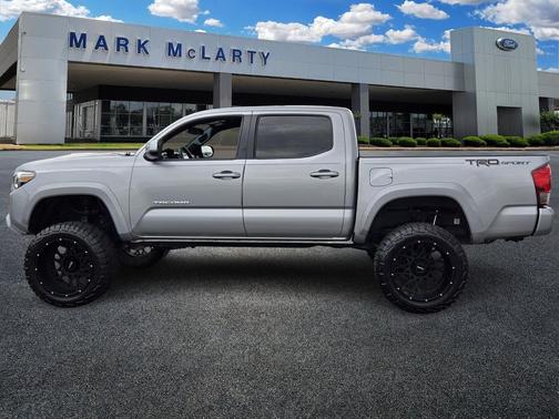 2017 Toyota Tacoma TRD Sport
