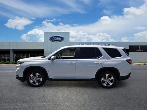 Platinum White Pearl 2023 Honda Pilot AWD EX-L 7 Passenger