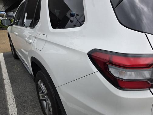 Platinum White Pearl 2023 Honda Pilot AWD EX-L 7 Passenger