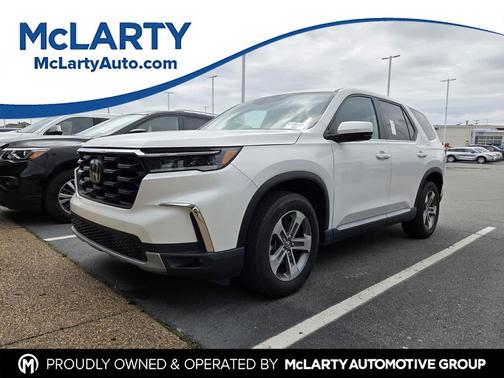 Platinum White Pearl 2023 Honda Pilot AWD EX-L 7 Passenger