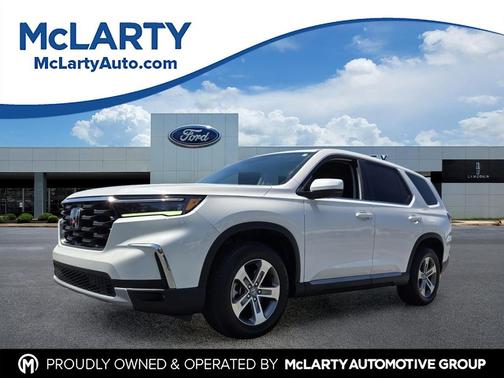 Platinum White Pearl 2023 Honda Pilot AWD EX-L 7 Passenger