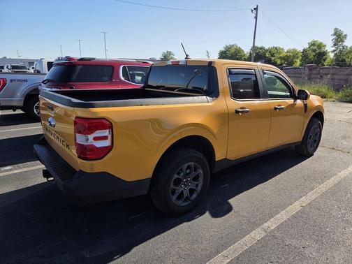 CYBER ORANGE METALLIC TC 2023 Ford Maverick XLT