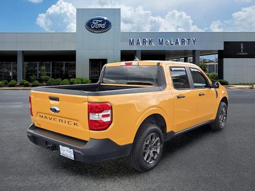 CYBER ORANGE METALLIC TC 2023 Ford Maverick XLT