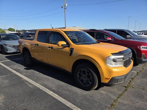 CYBER ORANGE METALLIC TC 2023 Ford Maverick XLT