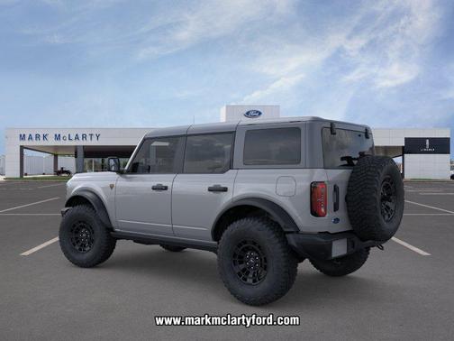 Avalanche Gray 2026 Ford Bronco Badlands