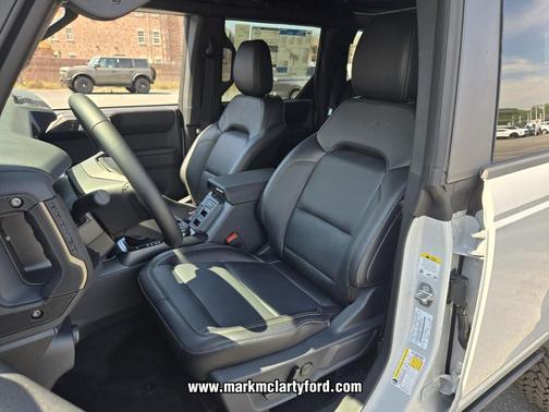 AVALANCHE GRAY 2026 Ford Bronco Badlands