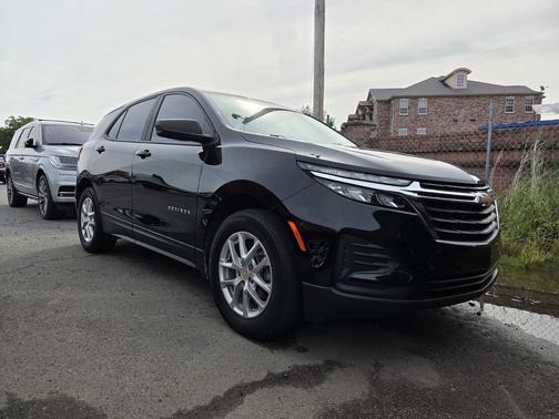 Mosaic Black Metallic 2024 Chevrolet Equinox LS