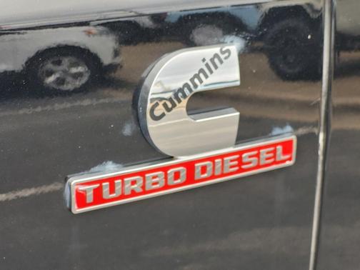 2024 RAM 2500 Laramie Crew Cab 4x4 6'4' Box