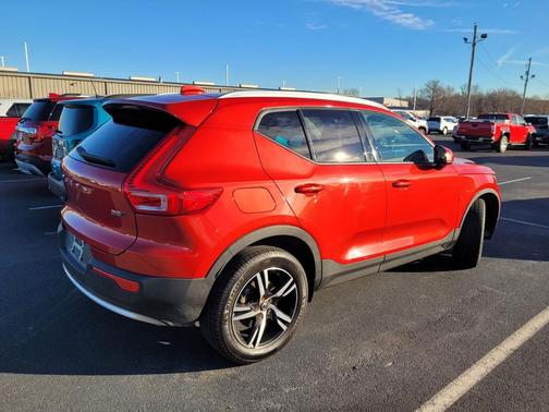2023 Volvo XC40 B5 Core