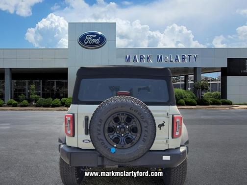 Desert Sand 2026 Ford Bronco Outer Banks