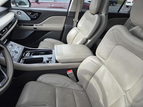 JEWEL SANDSTONE PREM COLORANT 2023 Lincoln Aviator Reserve AWD