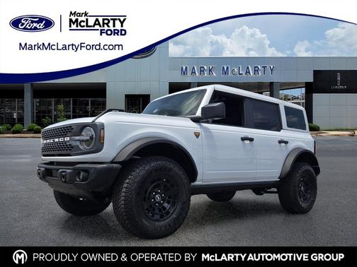 OXFORD WHITE 2026 Ford Bronco Badlands
