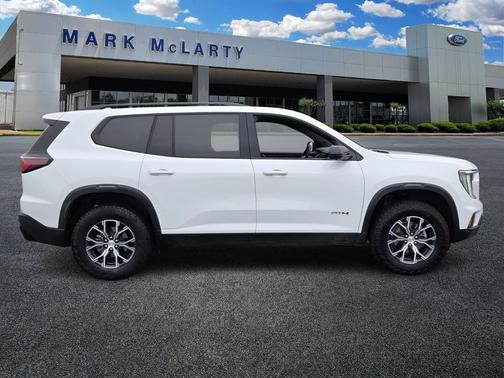 2024 GMC Acadia AWD AT4