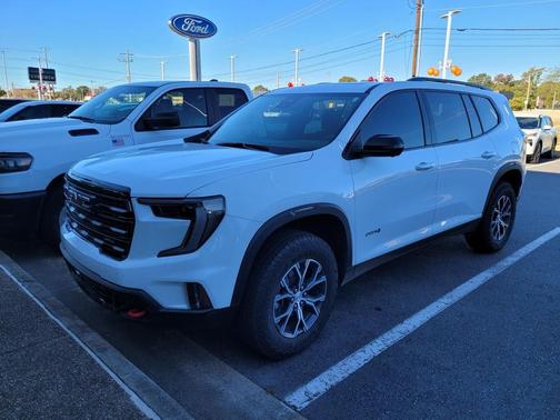 2024 GMC Acadia AWD AT4