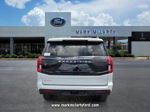 OXFORD WHITE 2026 Ford Expedition Active