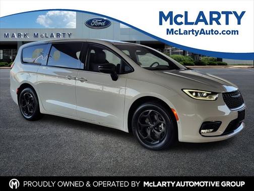 2024 Chrysler Pacifica Hybrid S Appearance Pkg