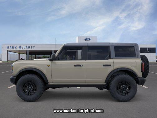 Desert Sand 2026 Ford Bronco Badlands