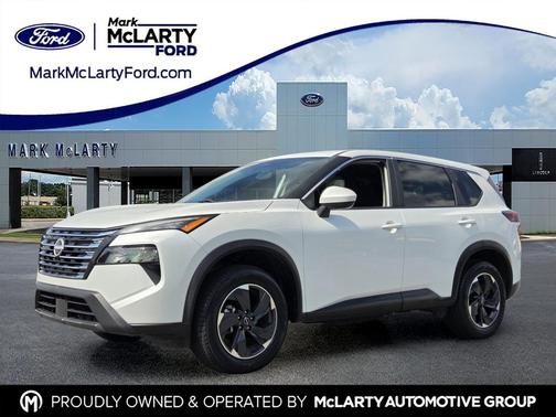 Everest White Pearl 2024 Nissan Rogue SV