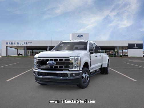 Oxford White 2026 Ford F-350 XLT