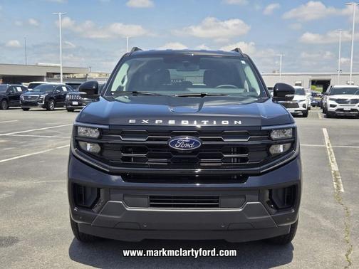 AGATE BLACK METALLIC 2026 Ford Expedition Active