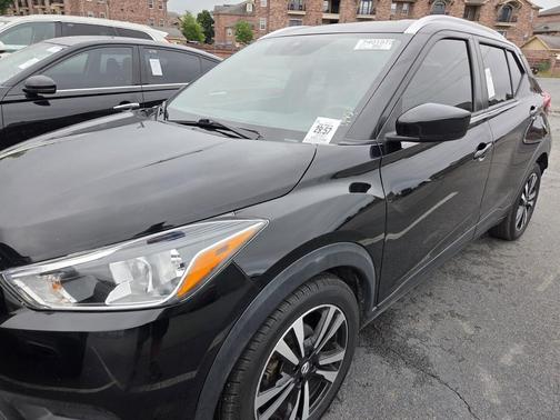Super Black 2020 Nissan Kicks SV