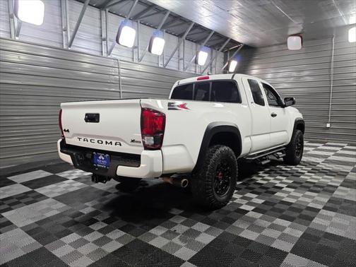 2022 Toyota Tacoma SR