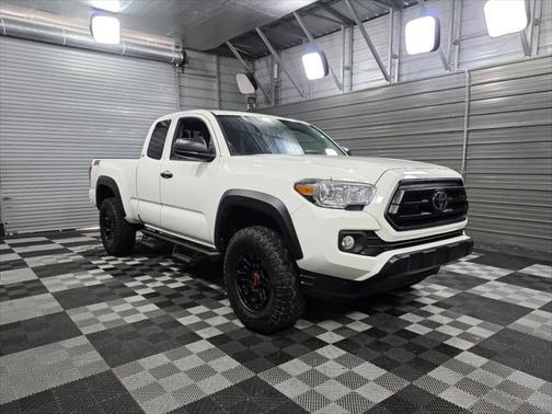 2022 Toyota Tacoma SR