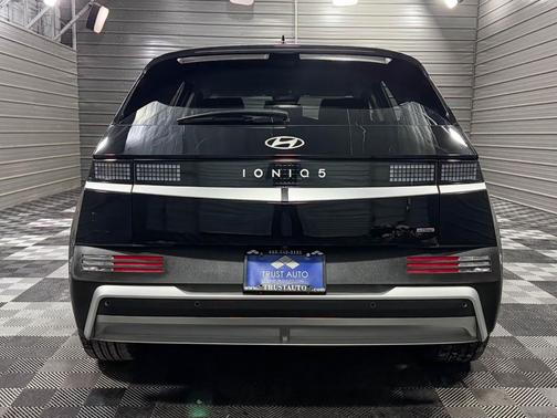 2025 Hyundai IONIQ 5 SE