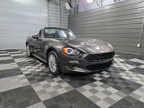 2017 FIAT 124 Spider Base