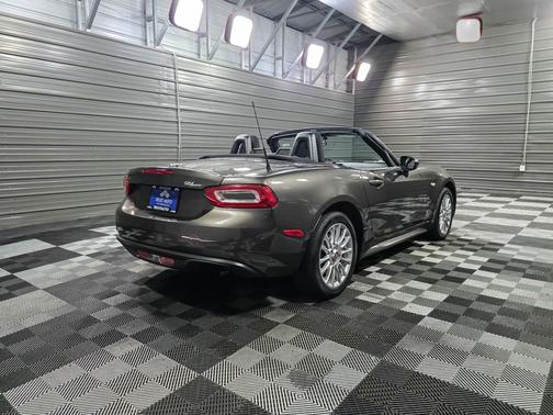 2017 FIAT 124 Spider Base