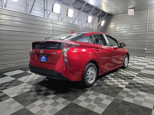 2017 Toyota Prius Five