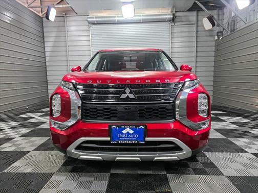 2023 Mitsubishi Outlander PHEV LE