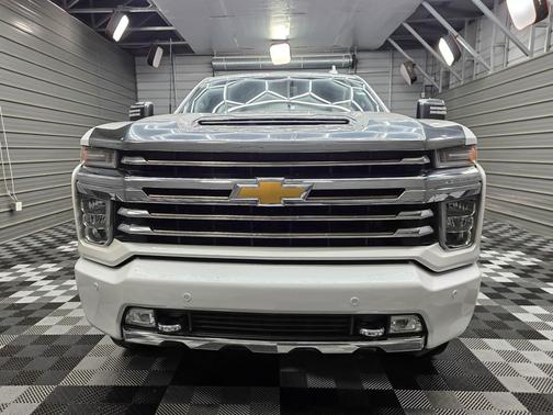 Iridescent Pearl Tricoat 2020 Chevrolet Silverado 2500 High Country