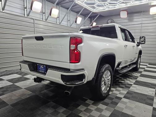 Iridescent Pearl Tricoat 2020 Chevrolet Silverado 2500 High Country