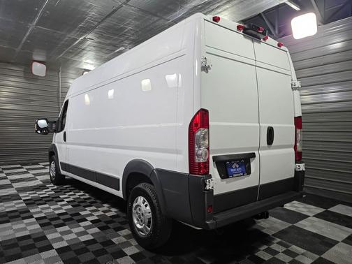 Bright White Clearcoat 2018 RAM ProMaster 2500 High Roof