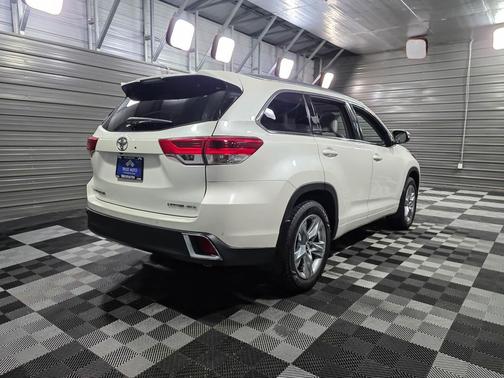 2017 Toyota Highlander Limited Platinum