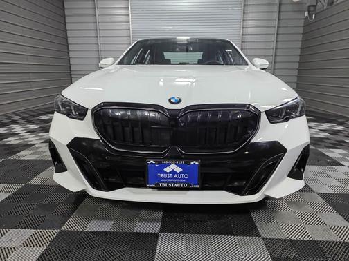 2024 BMW 530 i xDrive