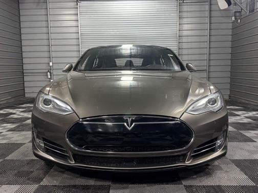 2015 Tesla Model S 85
